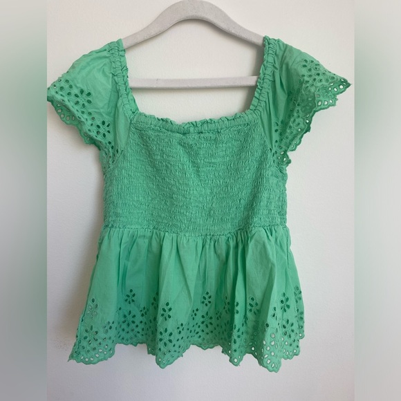 Gap Kids Eyelet Flutter Sleeve Top. Size XL - Picture 2 of 3